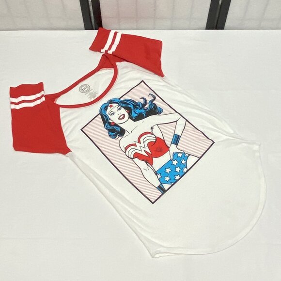 DC Comics Scoop Neck & Hem Wonder Woman 3/4 Raglan Sleeve Tee Shirt Red White XL - Picture 8 of 10